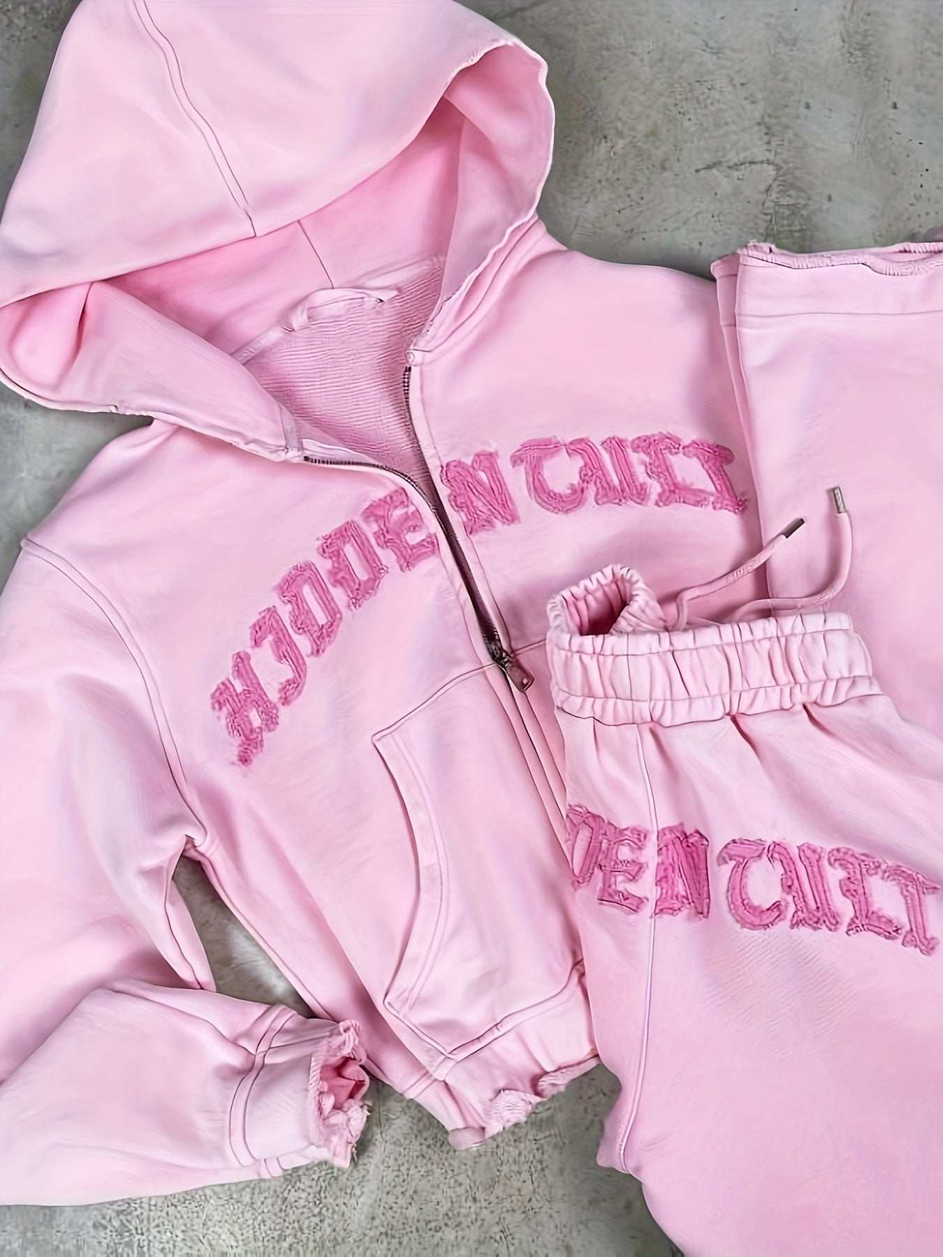 Comfortable Chic Women's Athletic Set - Adjustable Full-Zip Hoodie & Slim-Fit Pants with Letter Print Design